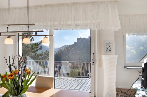 Ferienwohnung 'Rheinblick' mit Balkon und Wi-Fi