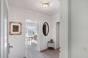 Interior - Holiday Apartment 'Rheinblick' with Balcony and Wi-Fi (Sankt Goar)