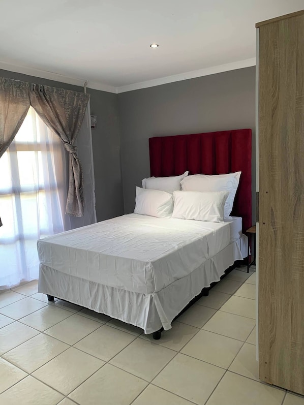 1 bedroom, iron/ironing board, Internet