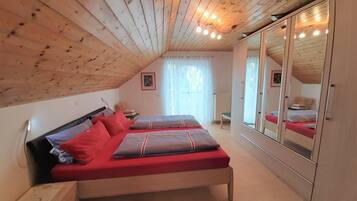 2 Schlafzimmer, Bügeleisen/Bügelbrett, kostenloses WLAN, Bettwäsche