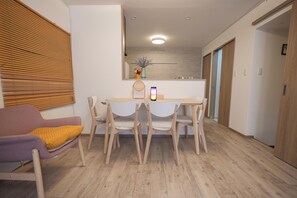 Comfort Villa | Living area | Flat-screen TV, Netflix, Hulu, streaming services - Otabiya Noda (Osaka)
