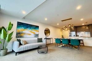 Smart TV - Stylish Southbank apartment + Free Parking x2 (Southbank)