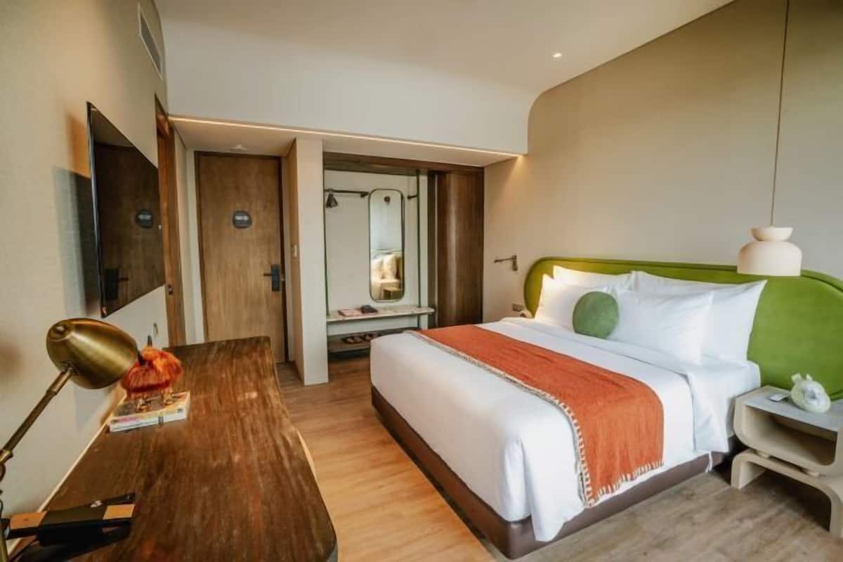1 bedroom, minibar, in-room safe, desk