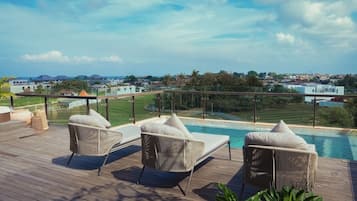 Suíte superluxo, 3 quartos | Terraço/pátio