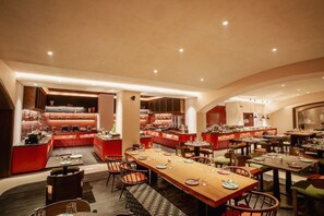 Free daily buffet breakfast - Noema Resort Pererenan Bali (Canggu)