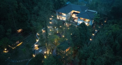 BuSu Forest Forever Hotel