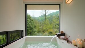 디럭스 더블룸, 산 전망 | 온천
