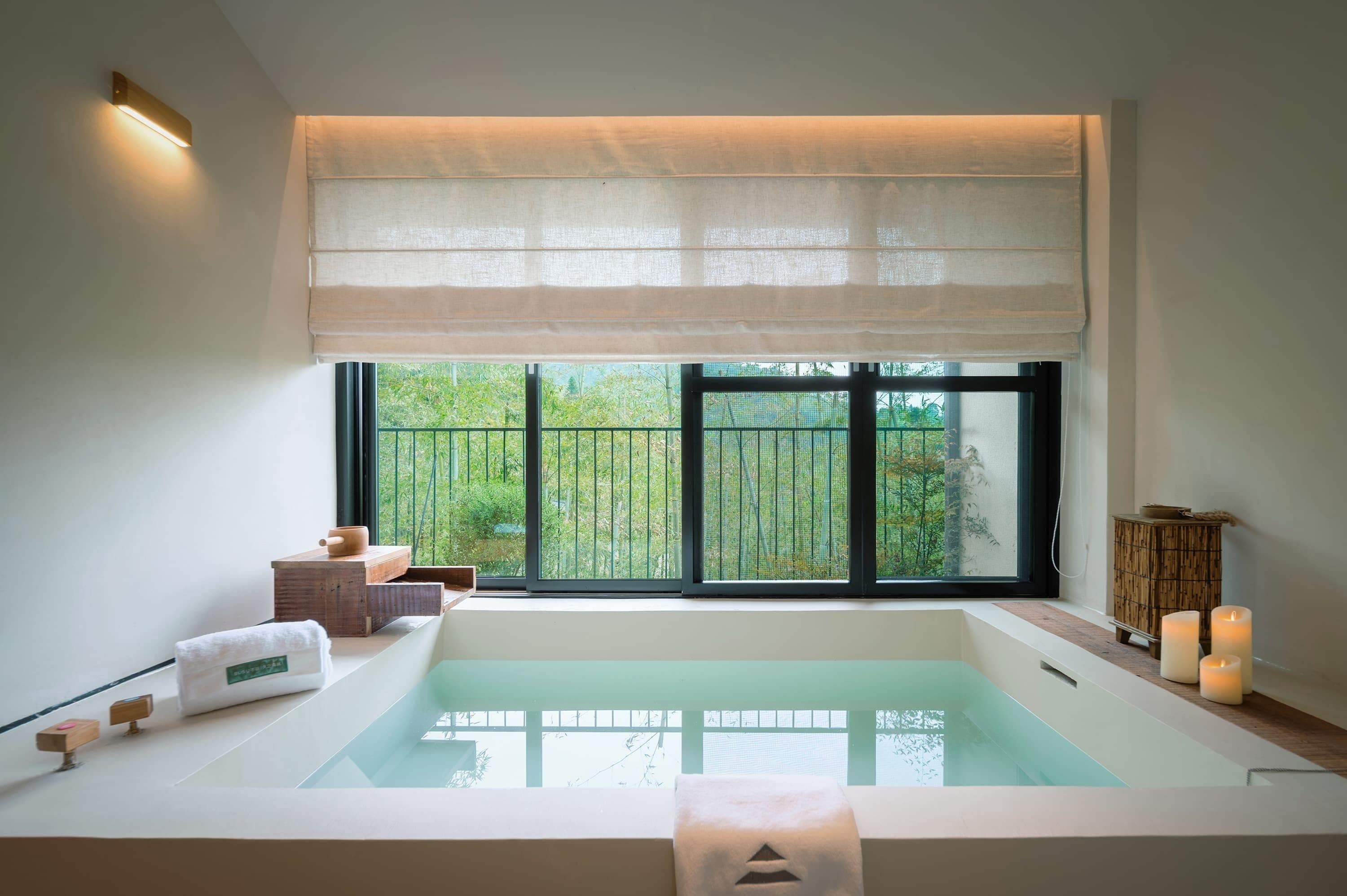 헤어드라이어, 슬리퍼, 타월, 비누