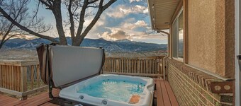 6k sq/ft Mansion! Views, Pool, Hot Tub, Game Room, Theatre, Epic Experience!

