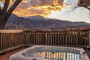 Outdoor spa tub - 6k sq/ft Mansion! Heated Pool, Hot Tub, Game Room, Theatre, Unforgettable Views! (Colorado Springs)