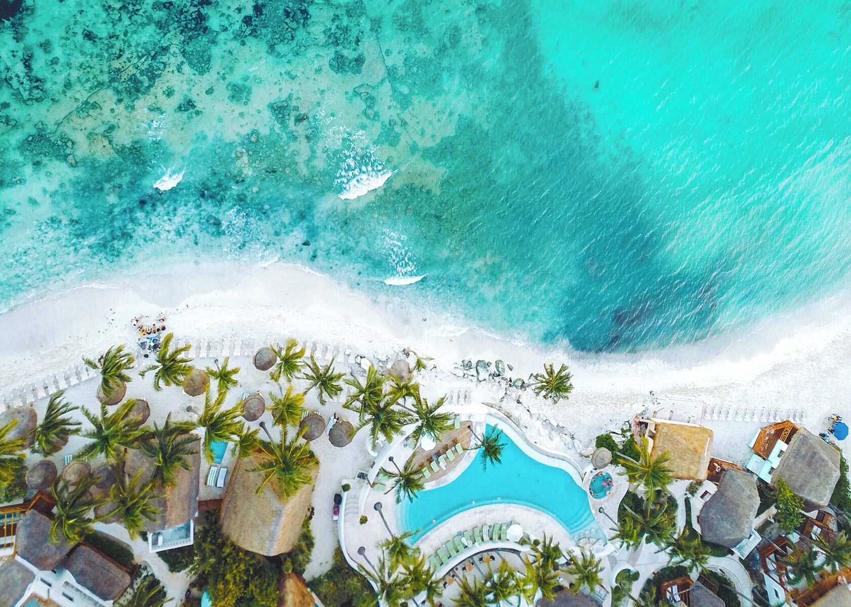 Beach nearby, sun-loungers, beach towels