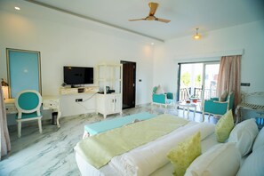 Suite Cottage with Jacuzzi | Minibar, desk, laptop workspace, bed sheets - Yadu's Jawai by Alcor (Bhagli)
