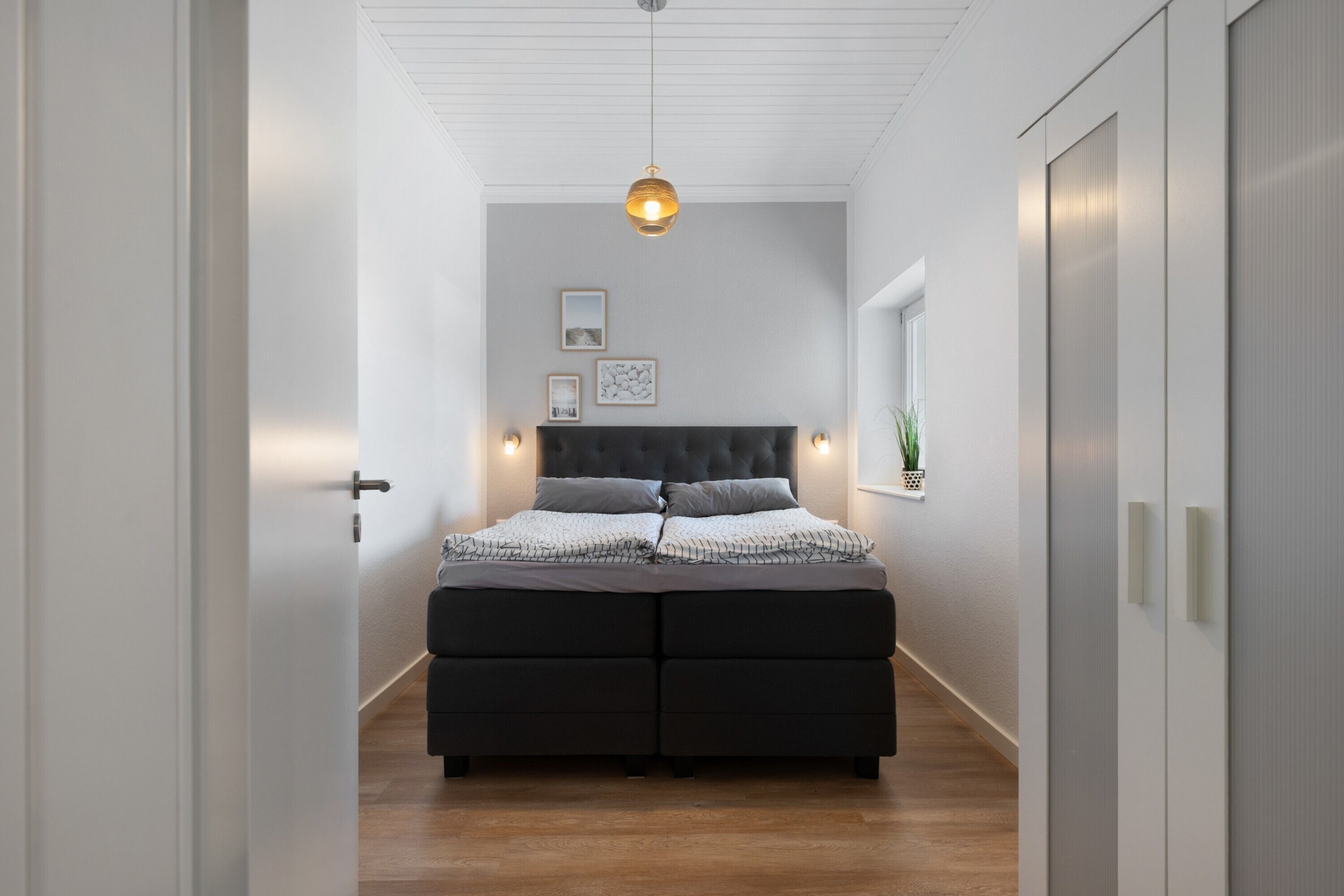 1 bedroom, iron/ironing board, bed sheets