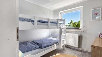 2 Schlafzimmer, BĂŒgeleisen/BĂŒgelbrett, BettwĂ€sche