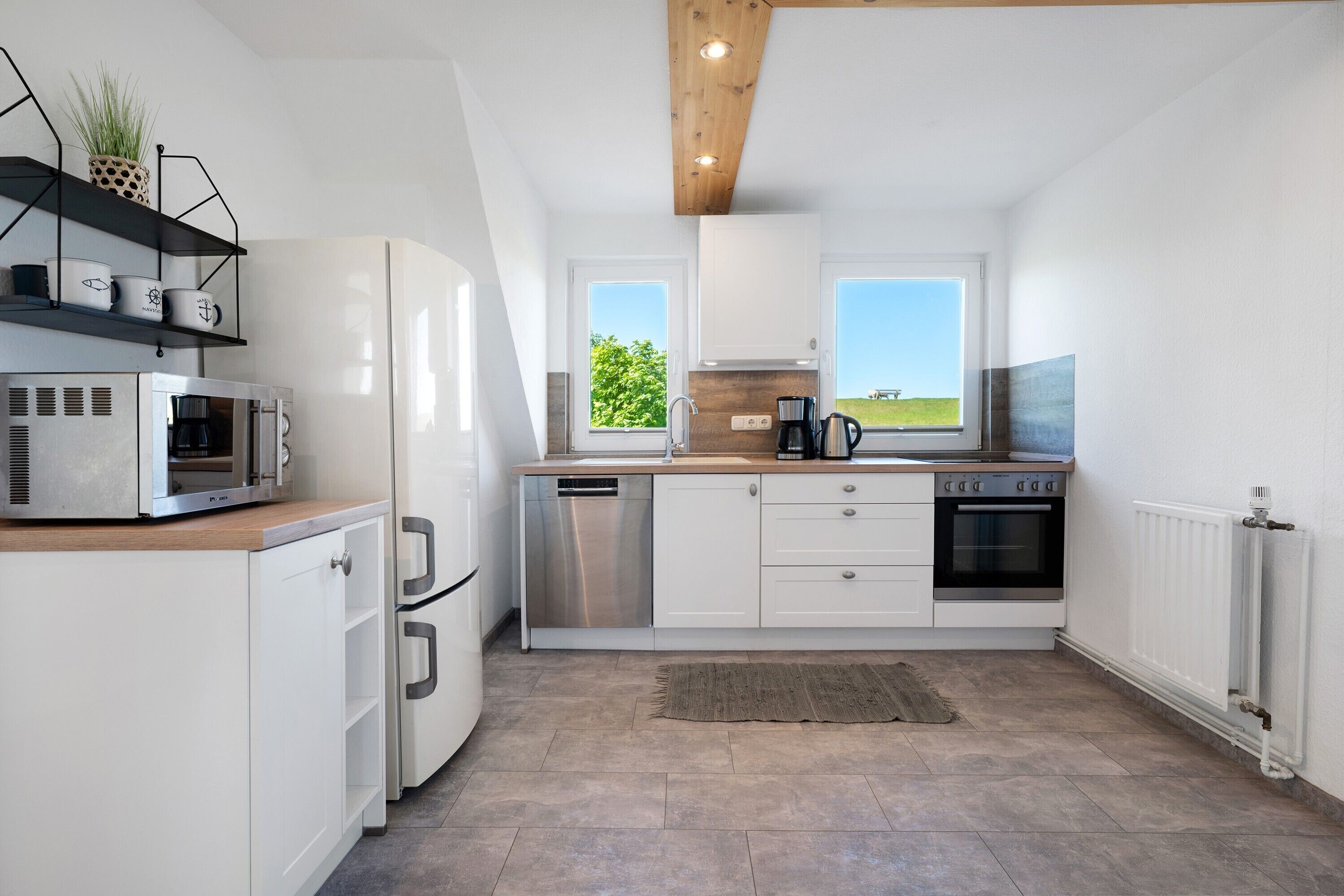 Refrigerador, microondas, horno, placa de cocina