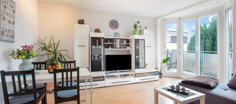 Ferienwohnung 'Haus Castellbergblick 3 Whg' mit Bergblick, privater Terrasse und eigenem Garten