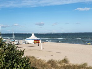 Una spiaggia nelle vicinanze