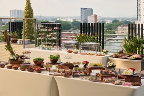 Outdoor banquet area - Dusit Princess Melaka (Malacca City)