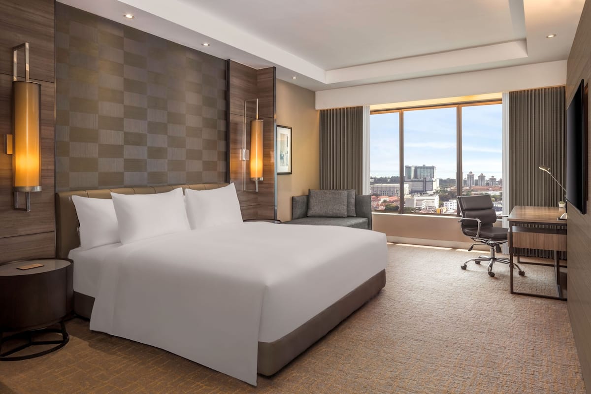Premier Room, 1 King Bed