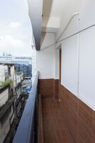 Habitación Premium, 1 cama de matrimonio grande, balcón, vistas a la ciudad | Balcón