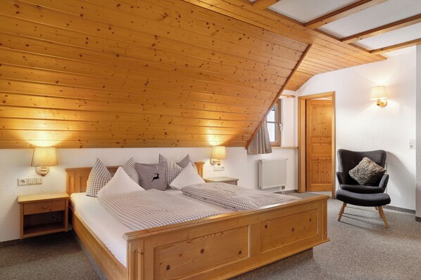 1 bedroom, free WiFi, bed sheets - Room '11' with Mountain View, Shared Terrace and Wi-Fi (Alpirsbach)