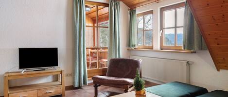 Télévision, table de tennis de table