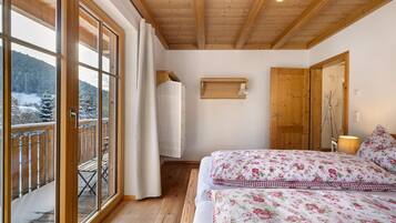 2 bedrooms, free WiFi, bed sheets