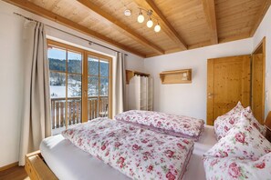 2 室のベッドルーム、WiFi (無料)、ベッドシーツ