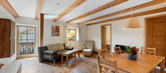 Apartment '4 Zimmer' with Shared Terrace, Shared Garden and Wi-Fi