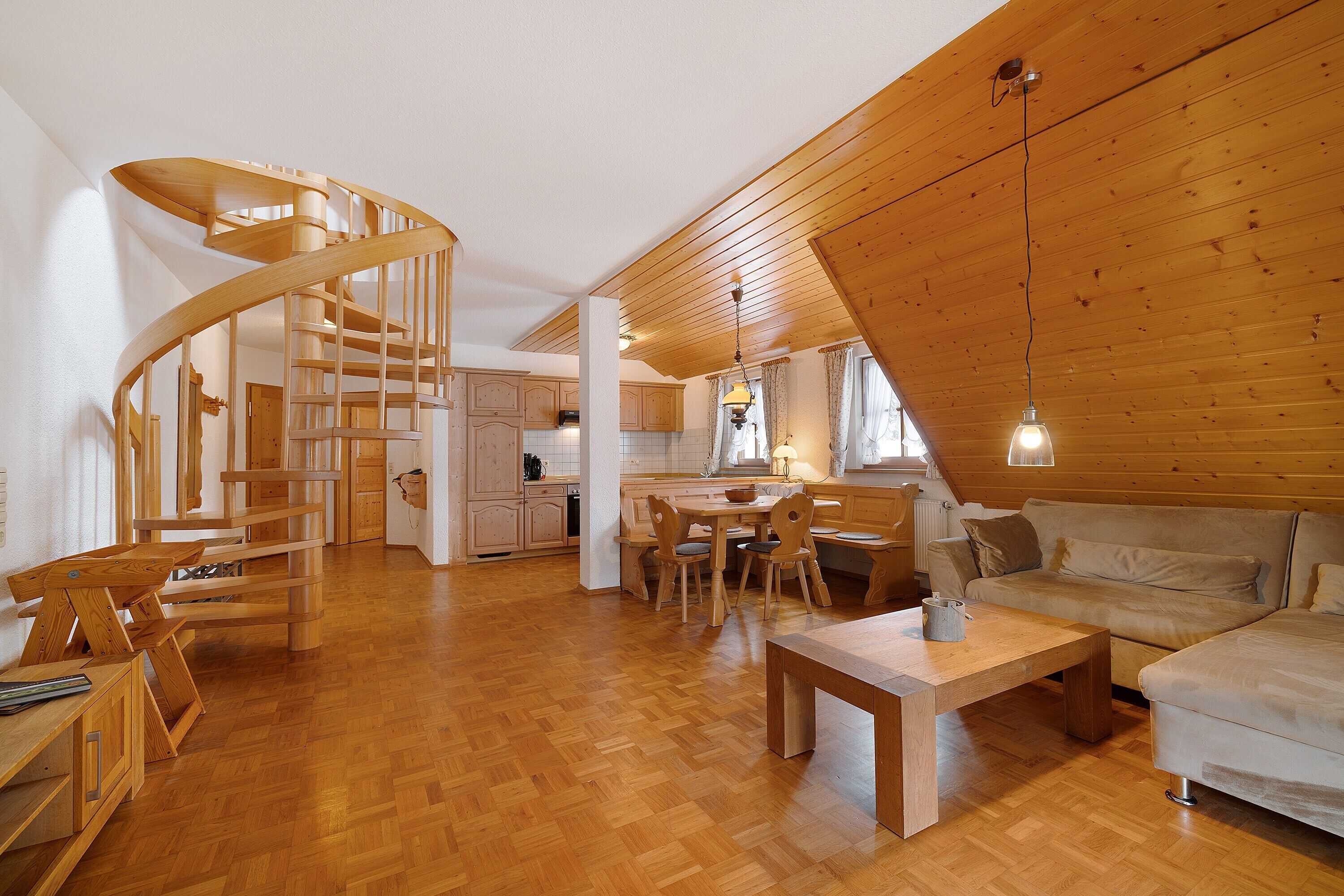 Fernseher, Tischtennisplatte