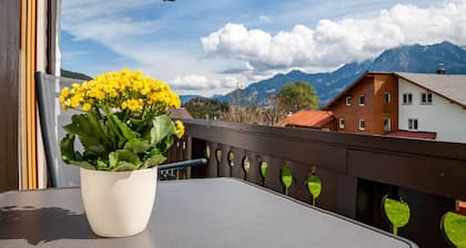 Ferienwohnung Rubihorn" mit Bergblick, Balkon und Wi-Fi