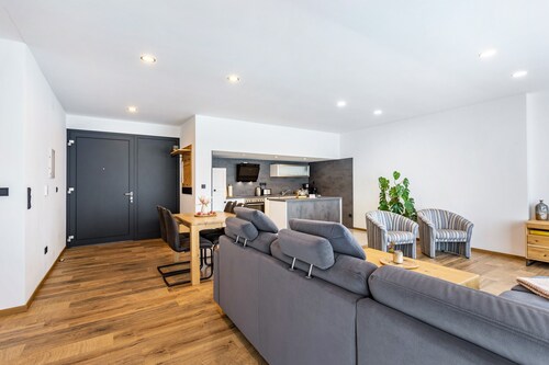 Apartment 'Sophie Stecker' with Mountain View, Private Terrace and Wi-Fi