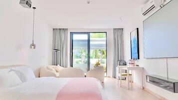 Family Suite, Mountain View | Desk, free WiFi