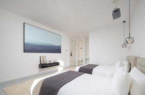 Comfort Twin kamer, uitzicht op bergen | Een bureau, gratis wifi