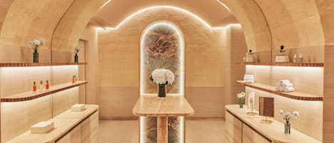 Sauna, tratamientos corporales y masajes de tejido profundo