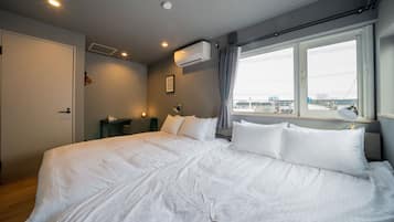 5 bedrooms, iron/ironing board, free WiFi