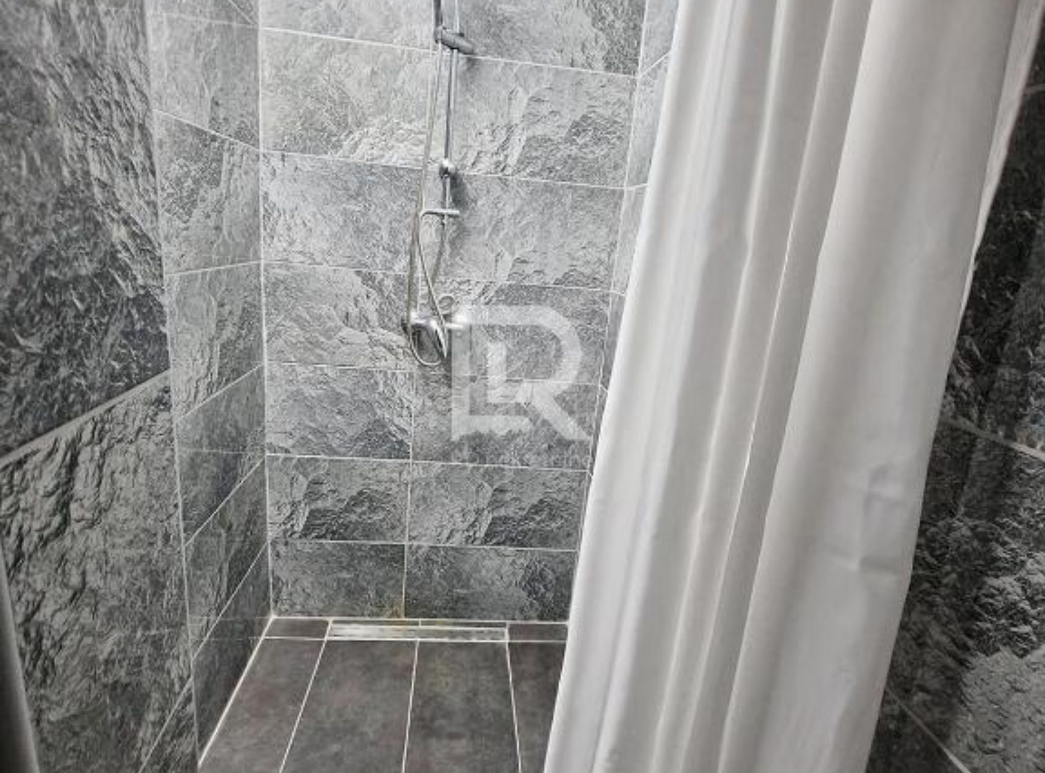 Villa (Two Bedroom Villa with Balcony and Pa) | Bathroom | Shower, towels