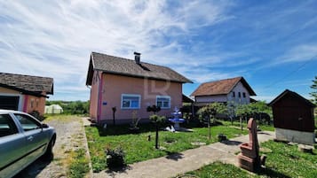 Villa (Two Bedroom Villa with Balcony and Pa) | 2 camere, culle/letti per bambini (a pagamento)