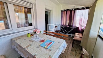 Vila (Two Bedroom Villa with Balcony and Pa) | Sacada