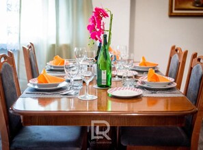 Villa (Two Bedroom Villa with Balcony and Pa) | Dining room - Villa Dalmacija (Prijedor)