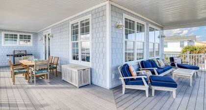 Oceanfront Family Escape! Two Balconies, Private Boardwalk to Beach, Hot Tub! $300 in Free Tickets!