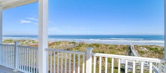 Oceanfront Family Escape! Two Balconies, Private Boardwalk to Beach, Hot Tub! $300 in Free Tickets!