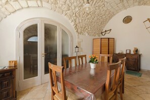 Dining - House in the Junno (Mattinata)