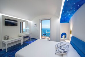 Habitación doble, balcón, vista al mar | Wifi gratis 