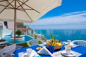 Lägenhet Deluxe - privat pool - havsutsikt | Terrass/Patio