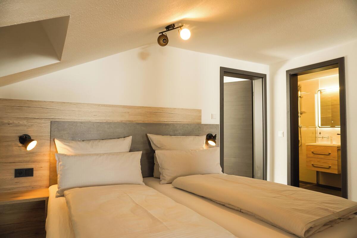 Comfort Apartment, Mountain View | 1 bedroom, minibar, laptop workspace, soundproofing