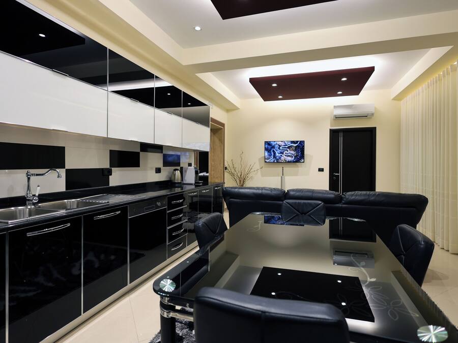 Apartamento, balcón, vistas a la montaña | Cocina privada | Trona infantil