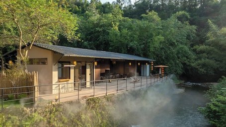 Vista desde la propiedad. Xiyang Yishan Quiet Private Onsen Country Style Vacation Courtyard