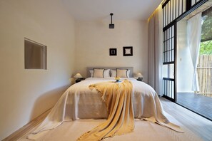 Comfort Double Room, Balcony, Courtyard View | Premium bedding, desk, blackout drapes, free WiFi