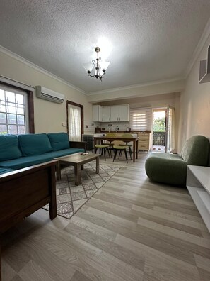 Standard Apartment | Desk, laptop workspace, free WiFi, bed sheets - Kampüs Garden (Fethiye)